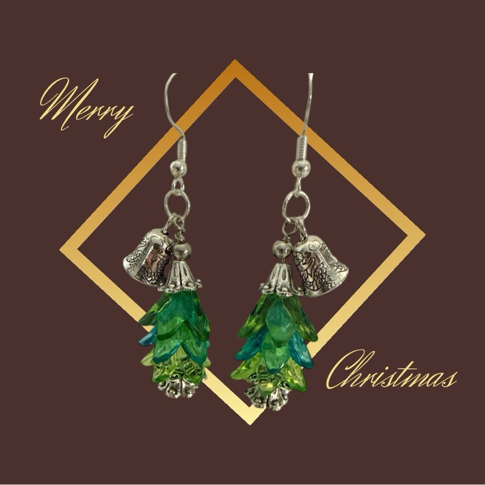 Elegant Green Christmas Tree Earrings